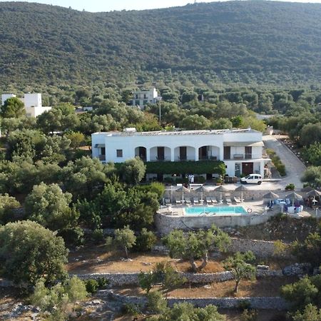 B&B Pozzo Di Luce (Adults Only) โมโนโปลี ภายนอก รูปภาพ