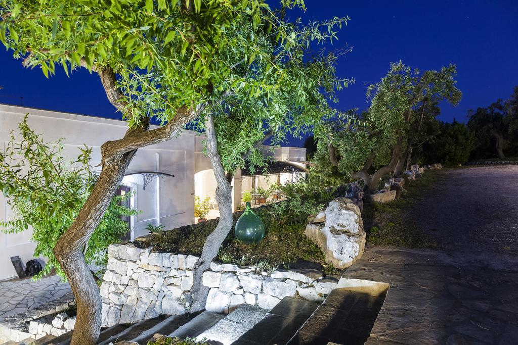 B&B Pozzo Di Luce (Adults Only) โมโนโปลี ภายนอก รูปภาพ
